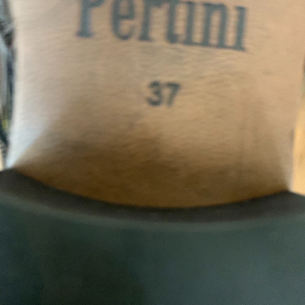 Boot - Picture 2 of 4